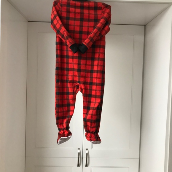 Carters 2T Toddler Sleeper Onesie With Feet NWT Polar Bear Red & Black Fleece - Picture 2 of 8